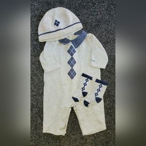 Janie & Jack baby boy holiday outfit. 0-3 months. Grey Argyle Set.